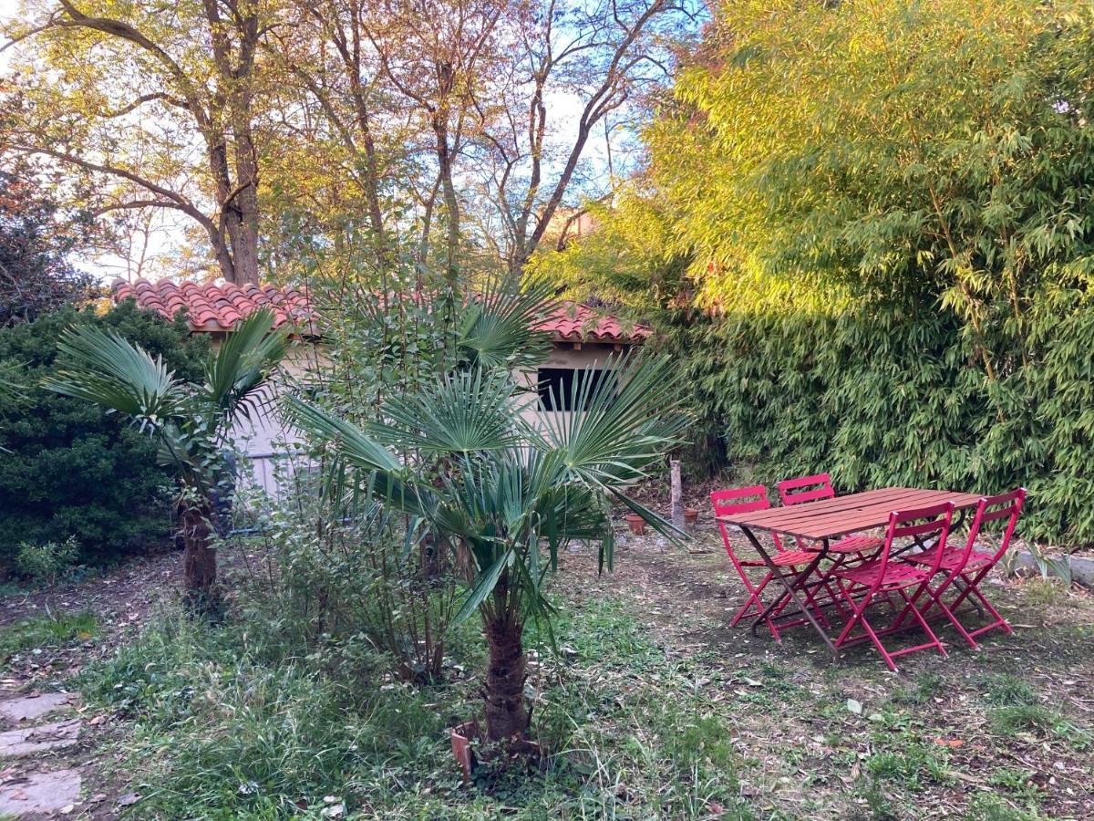 Un Jardin En Ville Тулуза Экстерьер фото
